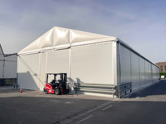 Leichtbauhalle Frontansicht