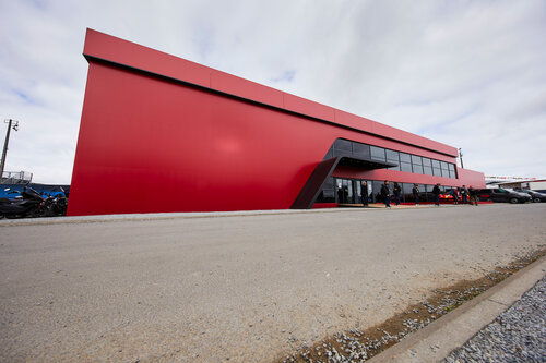 Skyline Double-Decker For French Motorsport - HR Structures