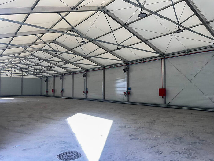 Leichtbauhalle Innenansicht