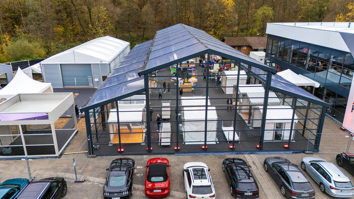 Tagesaufnahme der Skyline Orangerie von oben