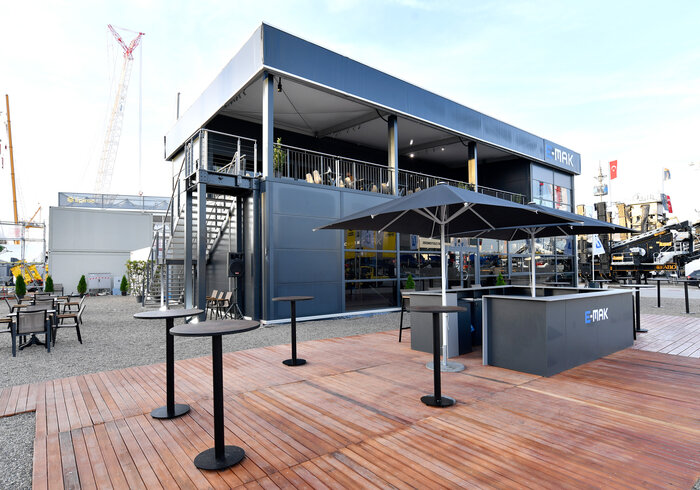 Skyline tent exterior view