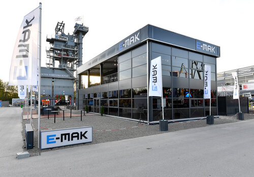 Skyline tent exterior view