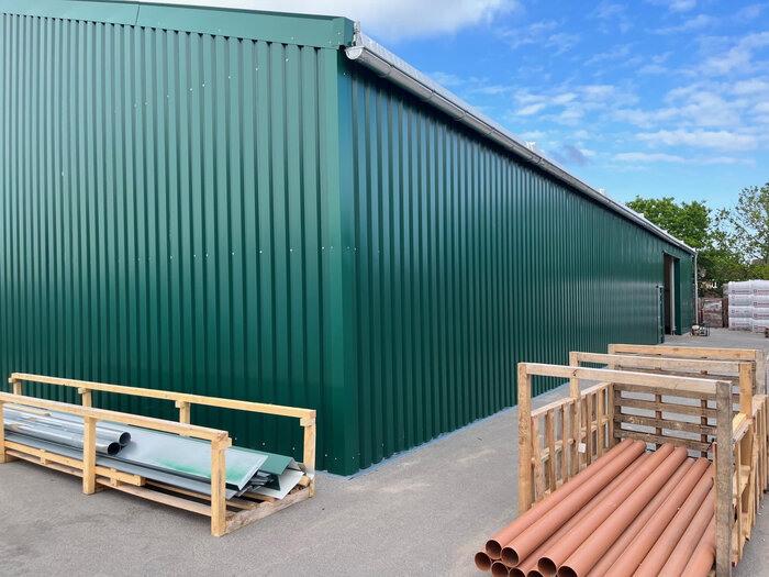 Temporary warehouse building