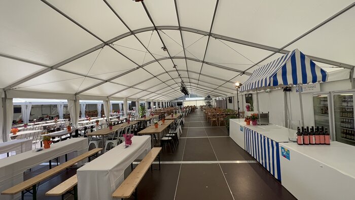 Curved roof event location