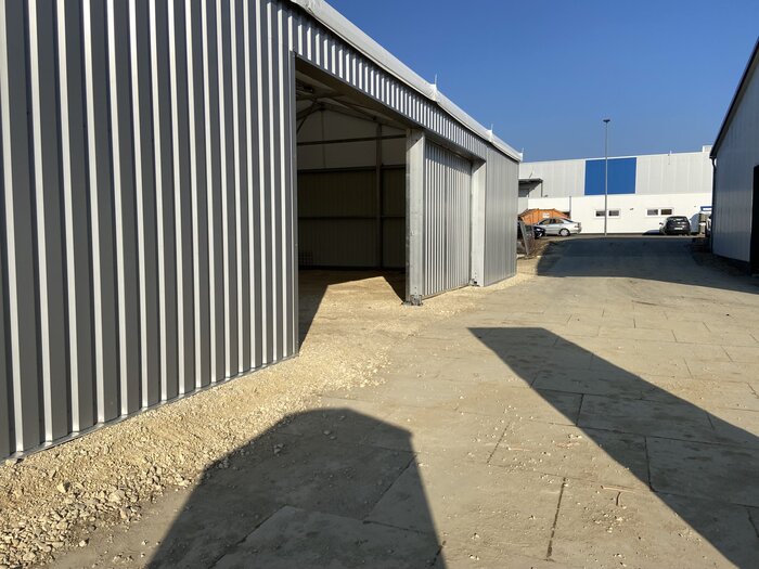 Lagerhalle Frontansicht