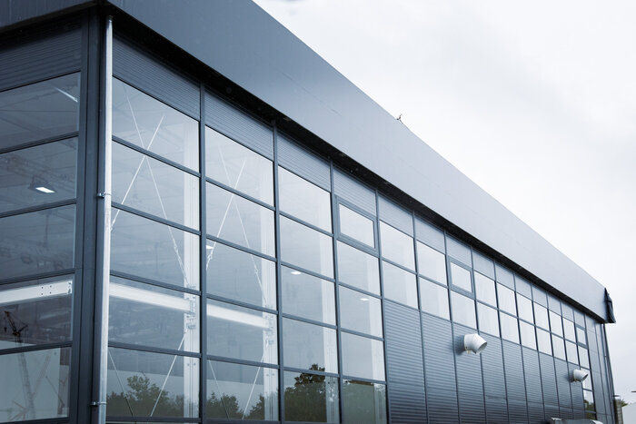 Automatic tilt window detail picture