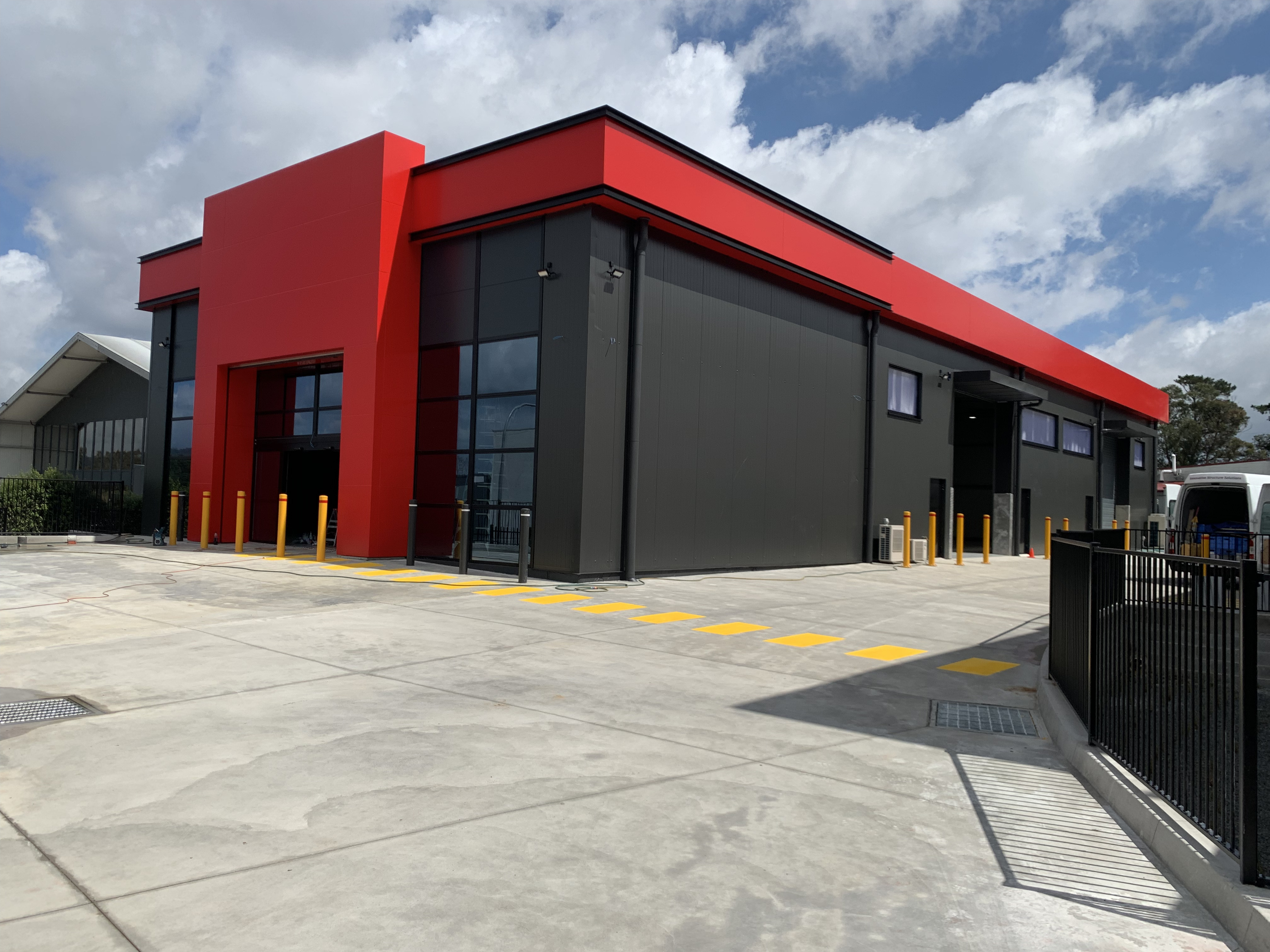 Modern industrial hall Cargo for retail project in Australia